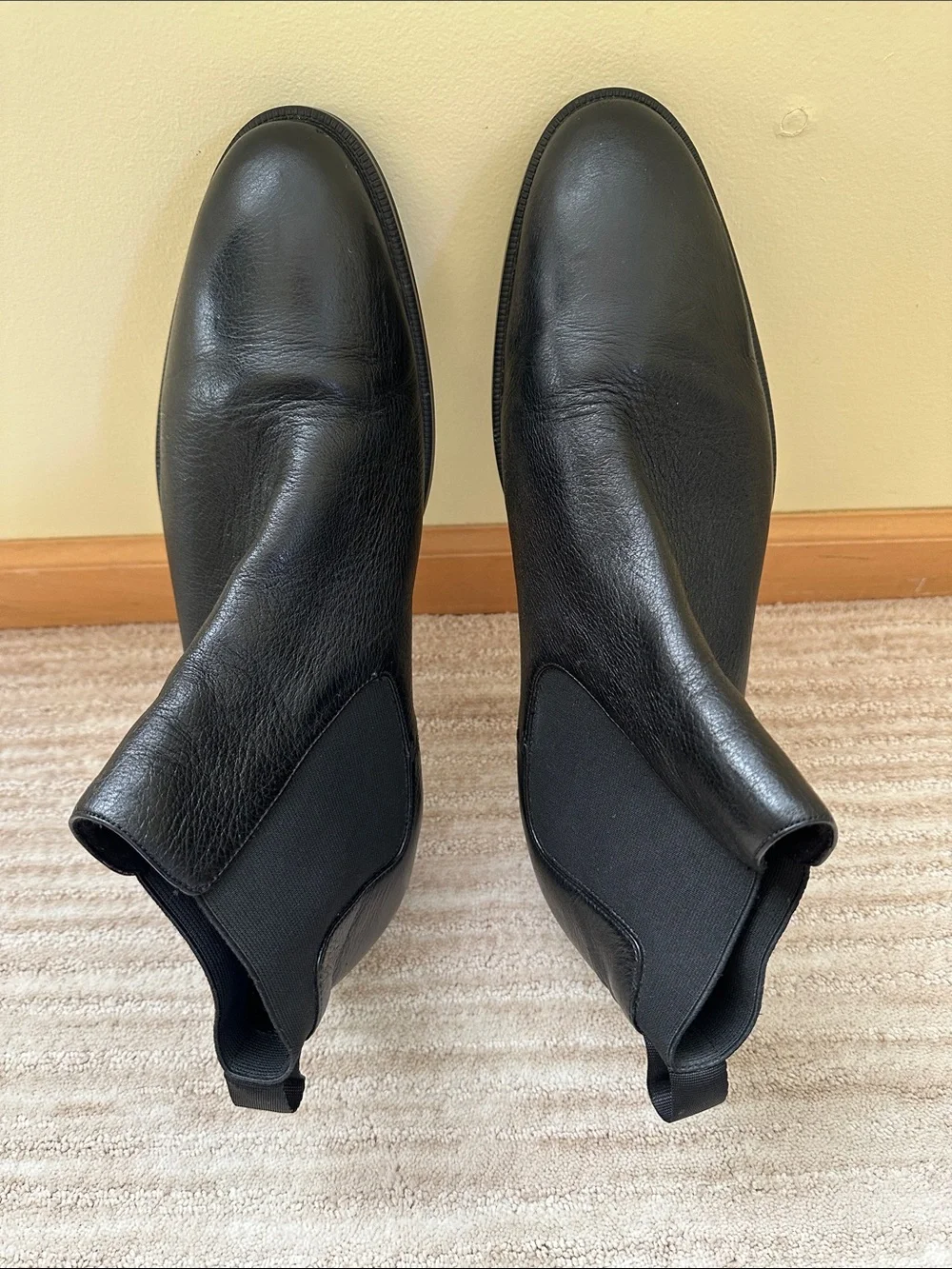 EUC Kenneth Cole Tully Chelsea Boot Black Leather Pebbled Size 11